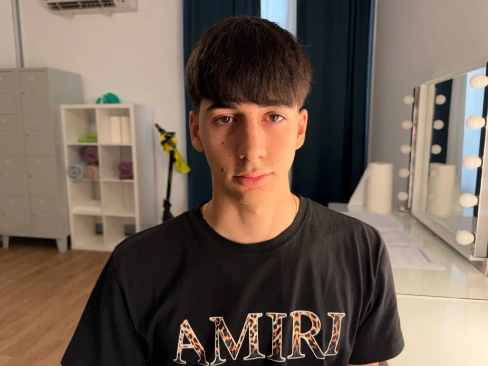 Quentin_Blake Offline XXX Chat