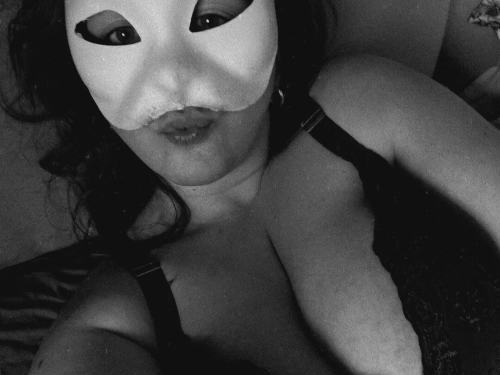 Katherine69xxx's Offline XXX Chat