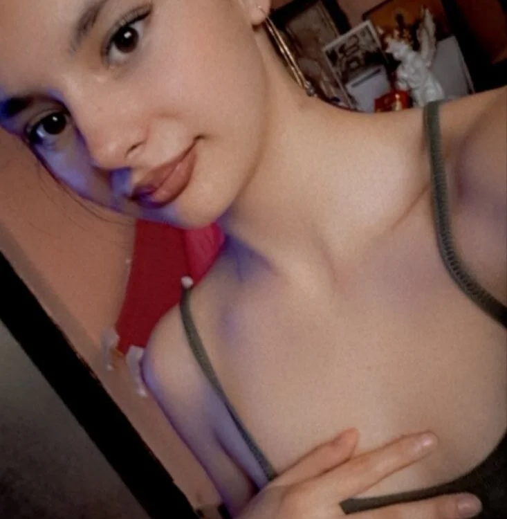 Vyxen19 offline chatrum