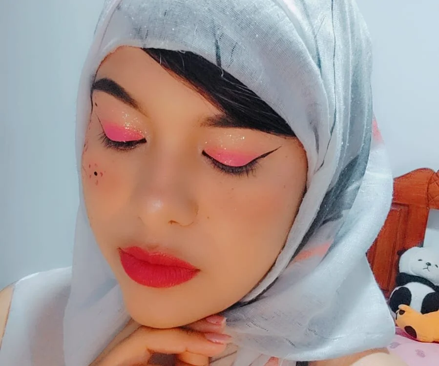 ห้องแชทออฟไลน์ของ Amal_Hadid