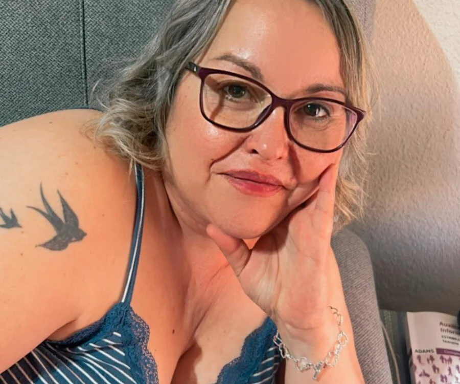 MommySavage's most recent online preview