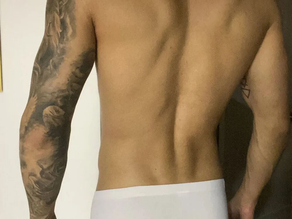 marcoandpolo01 Offline XXX-chat