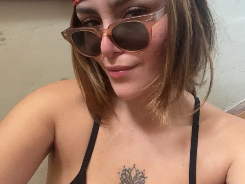 yoha_rhoadess' Offline Chat Room