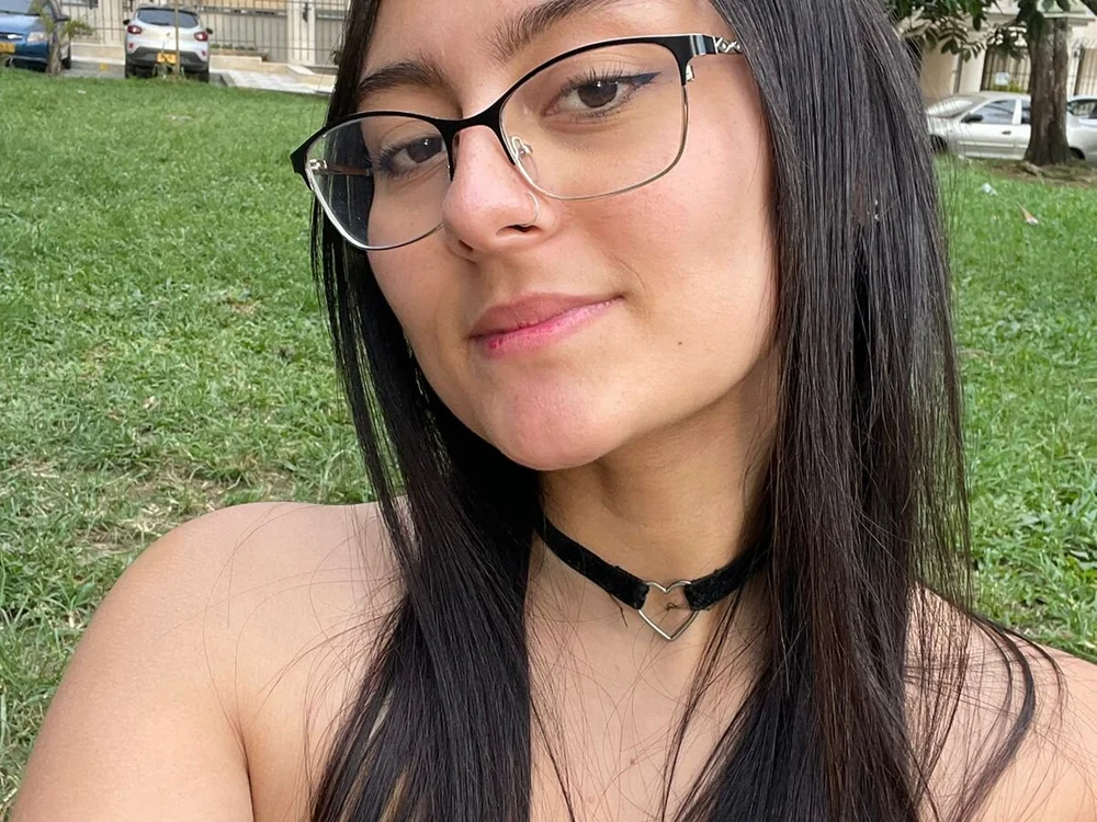 LiaDosman__ offline chatrum