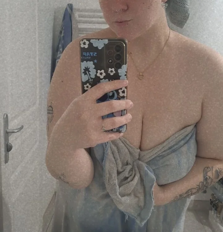 Chatroom XXX hors ligne de lina_99_