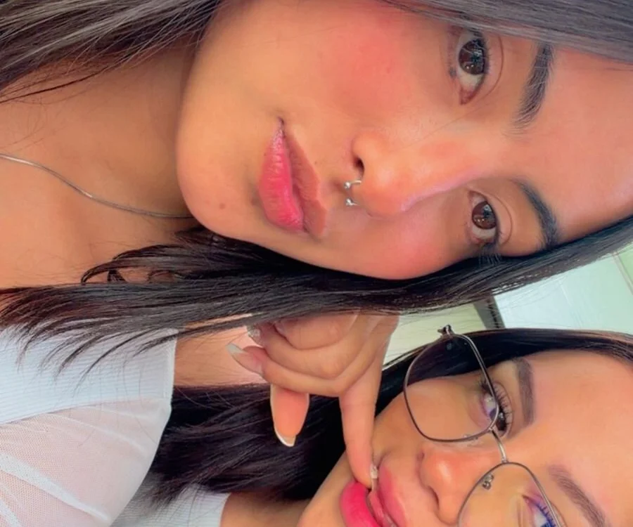 TheGirlsShow: офлайн-секс-чат