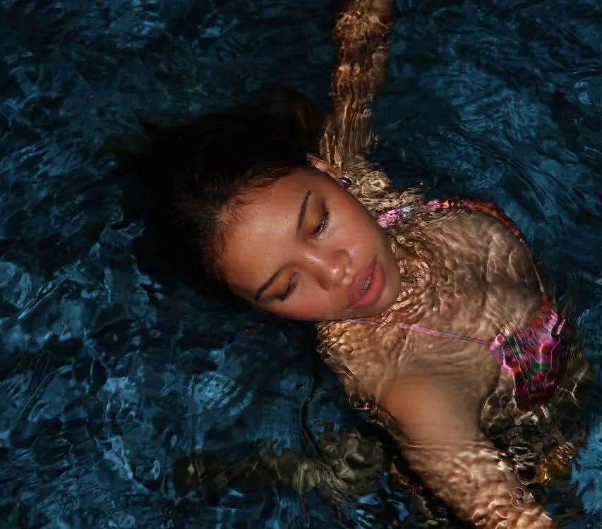 wonderfulmeejessa's Offline Chat Room