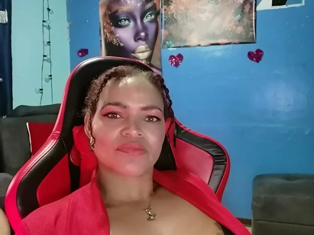 Helensex1 Offline XXX-Chat