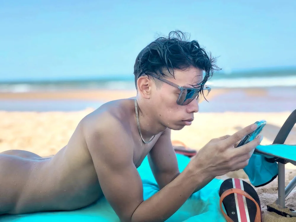 _boycum4u: συνομιλία ΧΧΧ εκτός σύνδεσης