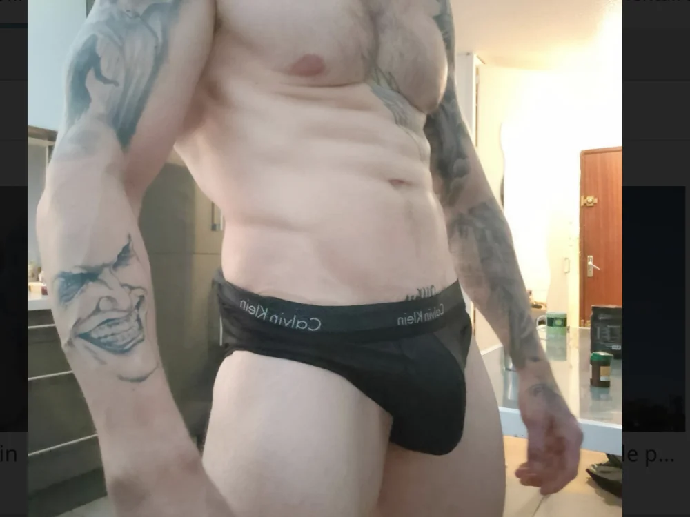 SAMIRGROSQ1 Offline XXX-Chat