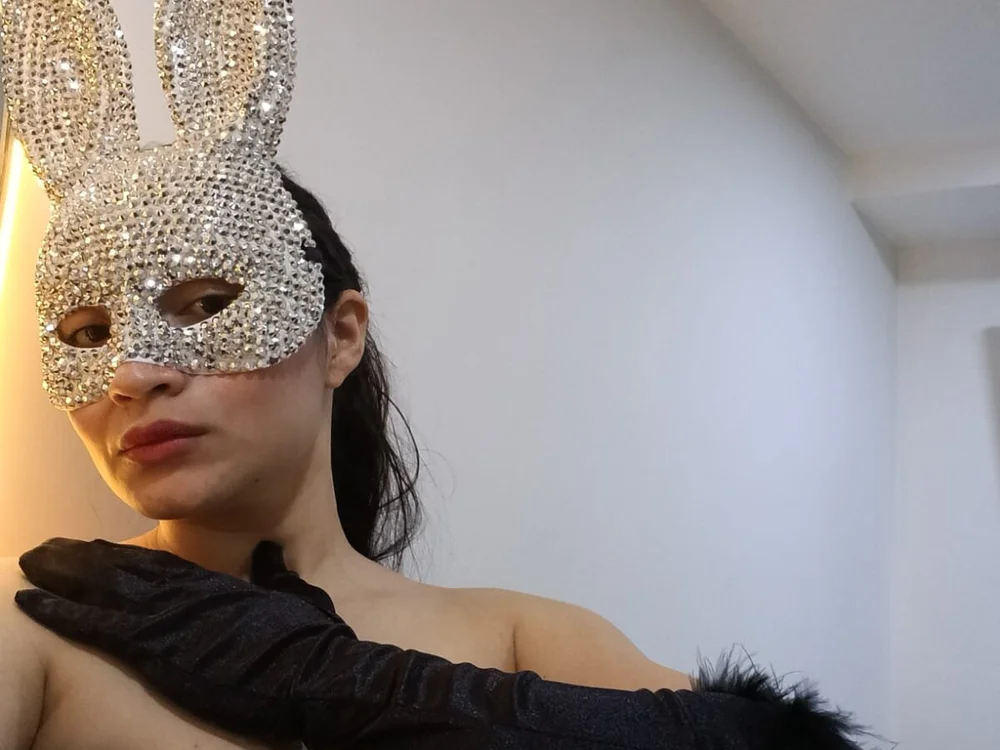 MelanieOficial's Offline XXX Chat