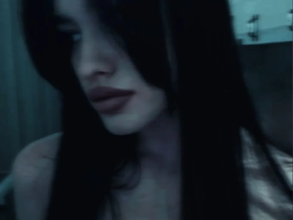 tati_dero's Offline Chat Room