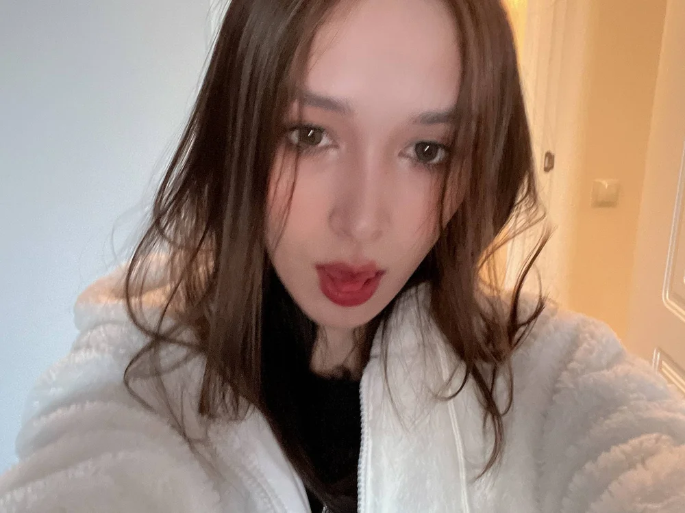 dlllvi_ Offline XXX-chat