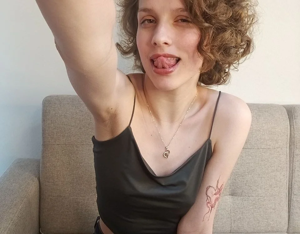 StephnieRecuparo 離線 XXX 聊天