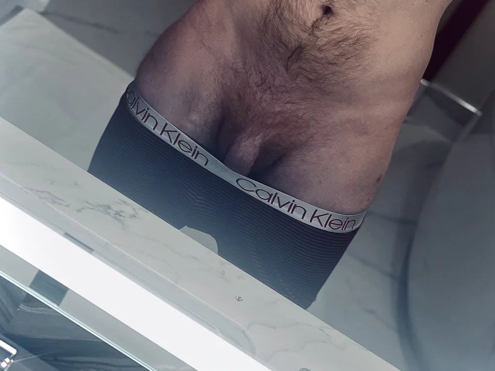 Tylerx9 Offline XXX-Chat