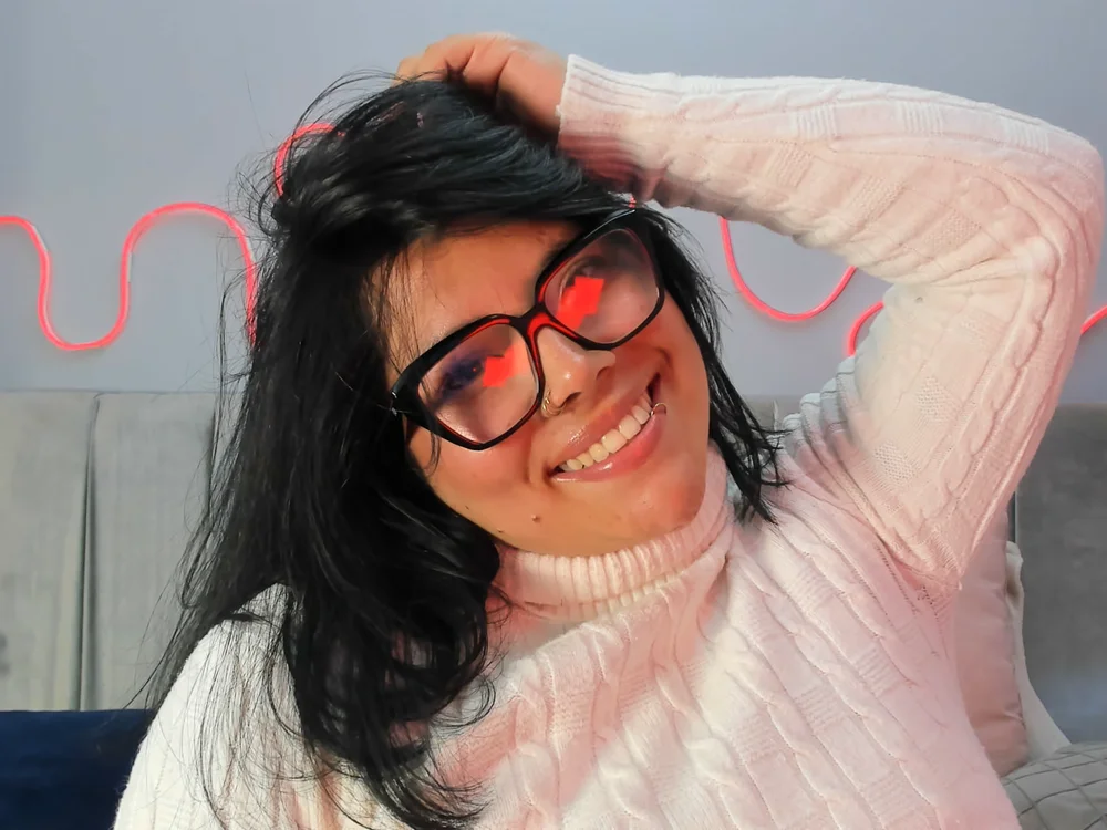 Chat +18 de Amarisse_sides ao vivo