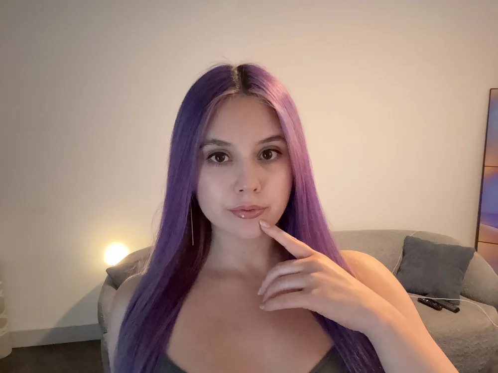 Lucydollofficial: офлайн-секс-чат