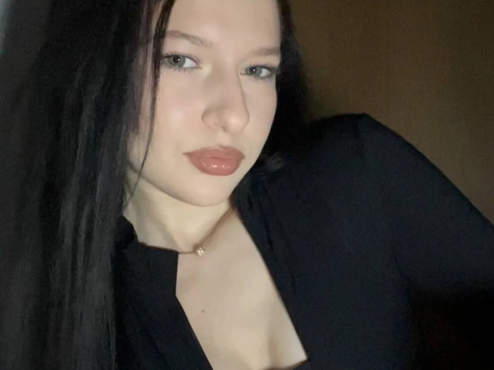 Sarahsolara Offline XXX-Chat