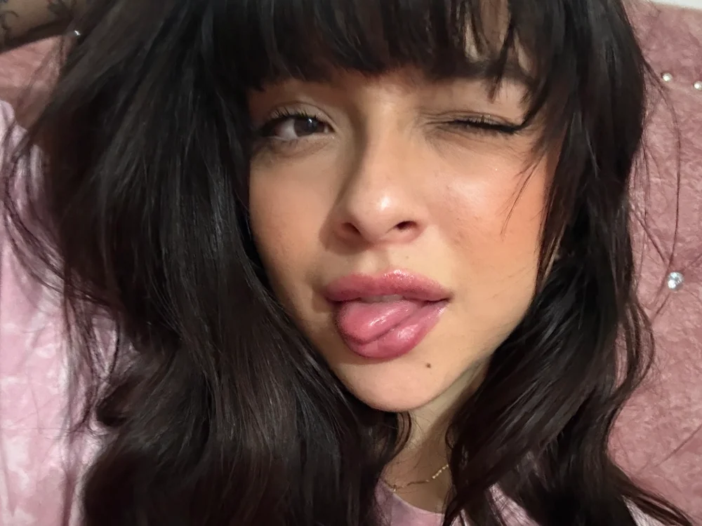 Chat XXX offline de Yovng___Lau