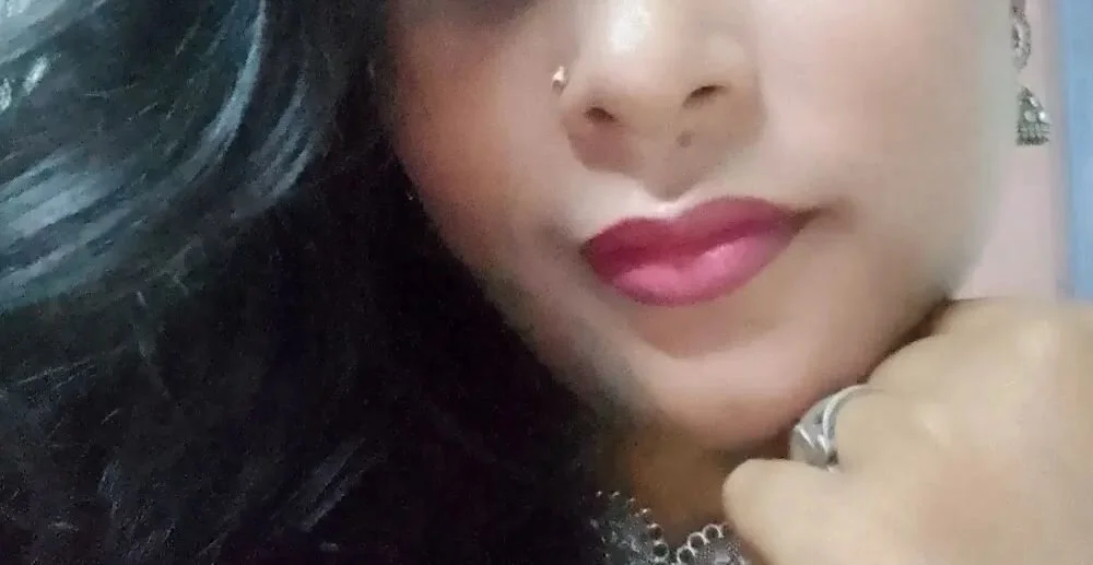 Indian_Priyaa's Offline Chat Room