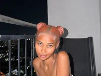 blasianbarbie_ · Fotos 1
