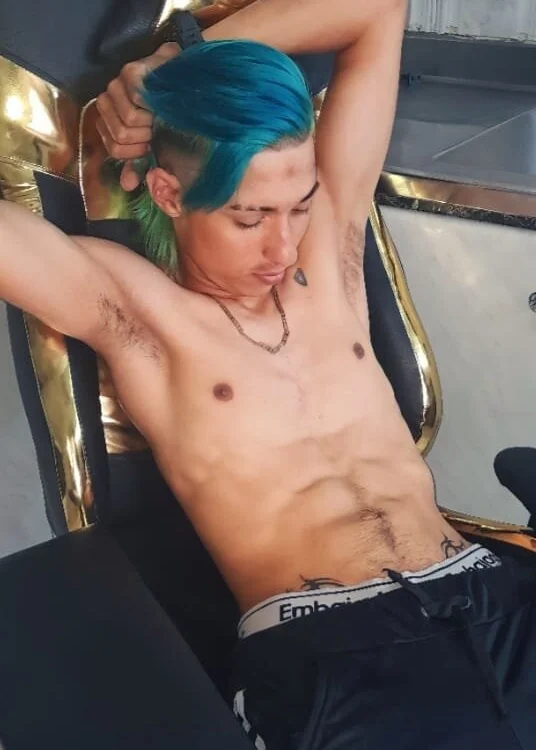 GREGORY_MILLAN Chat XXX Ngoại tuyến