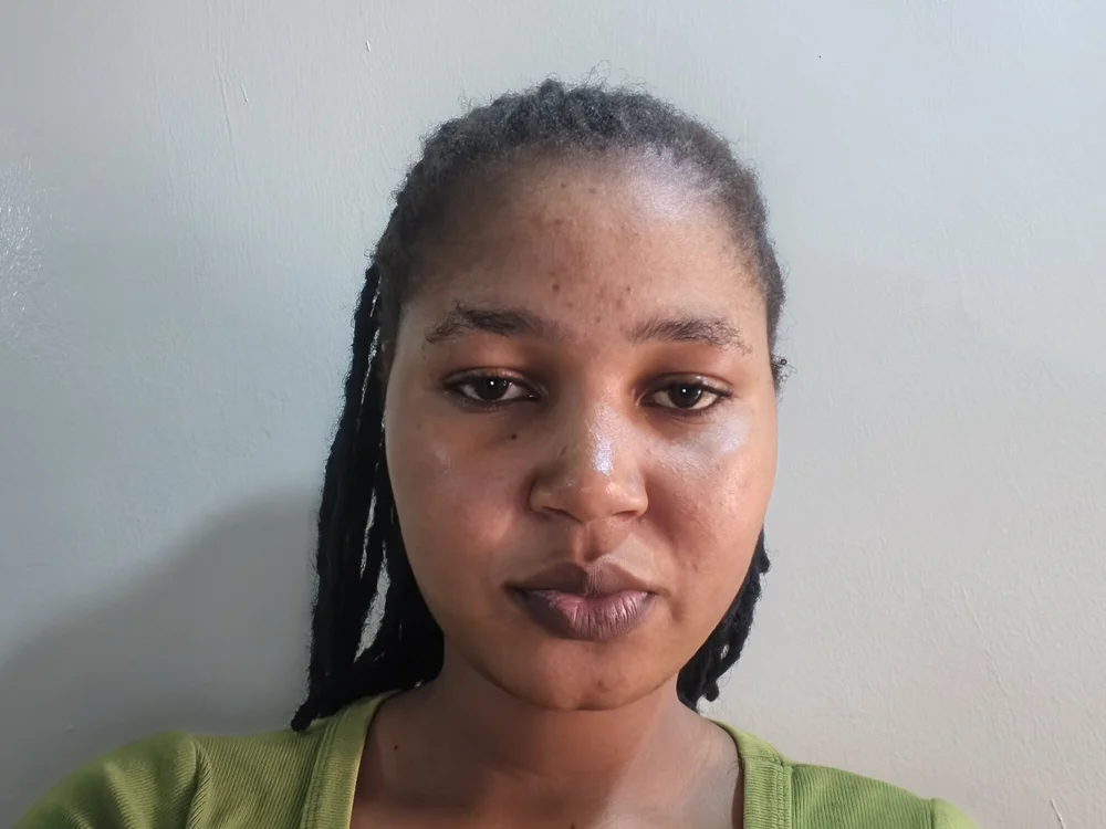 Ebony_curvy20
