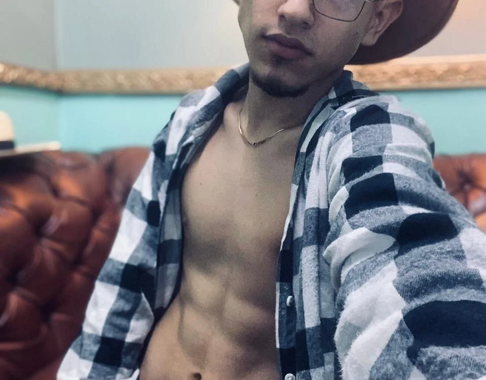 Juan_saul1n Offline XXX chat