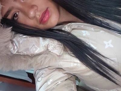 Leslyy19_ Female Handjob Free Cam Sex