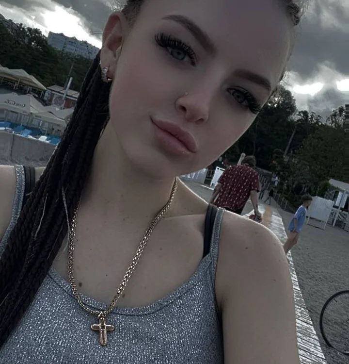 Offline XXX chat modela draineddog