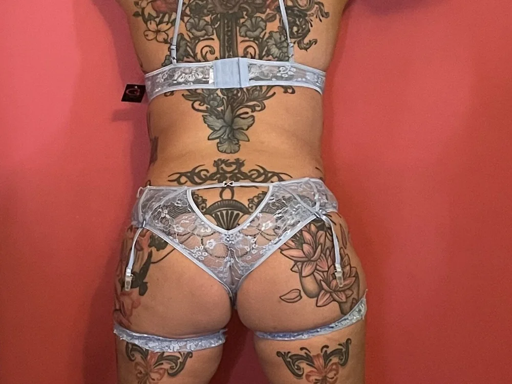 ห้องแชทออฟไลน์ของ tattedcurvy
