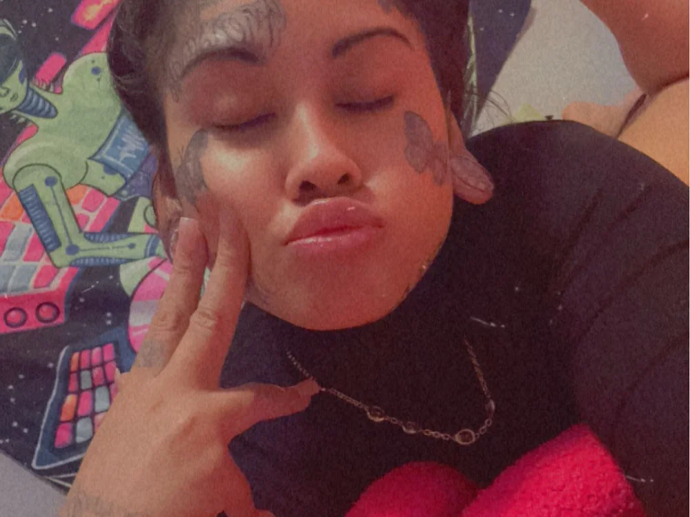Babylonbaddie offline chatrum
