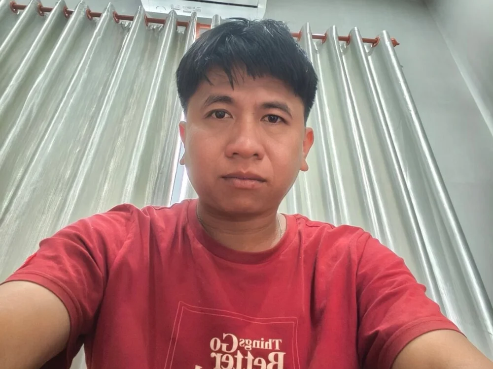 AsianBottom's Offline Chat Room