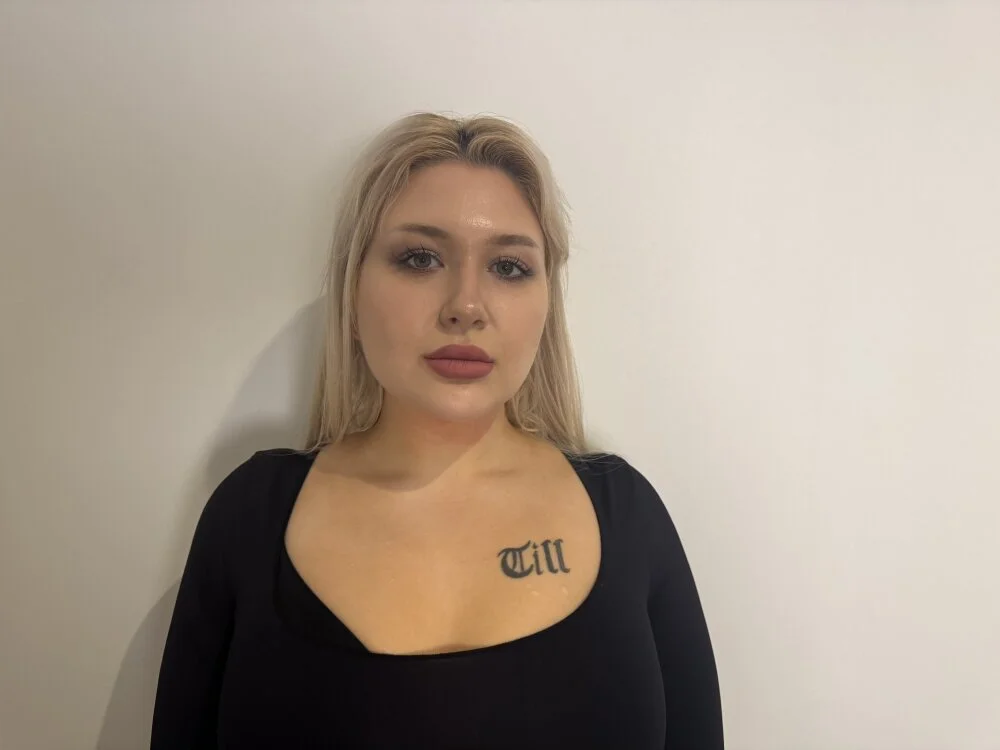 EuraGruger: офлайн-секс-чат