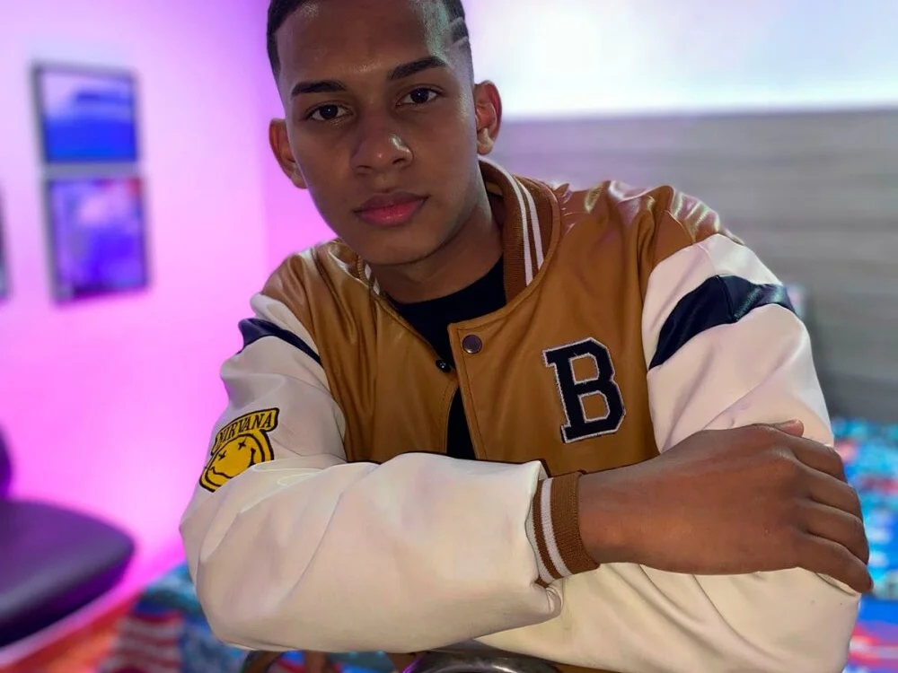 dilan_alfonzo's Offline XXX Chat