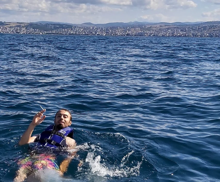 BangHub Adlı Modelin Çevrimdışı XXX Sohbeti