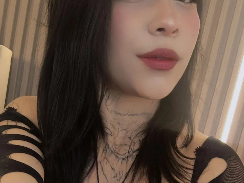 ZafiroCat Offline XXX-Chat