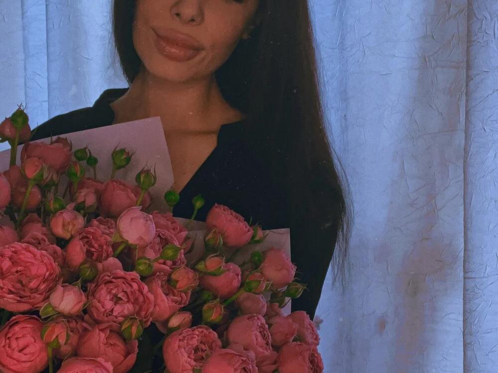 Bella_R0seのオフラインXXXチャット