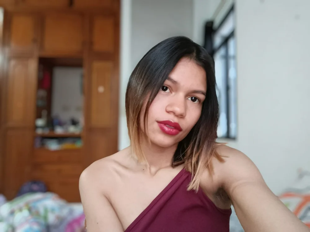 LilaQueen's Offline Chat Room