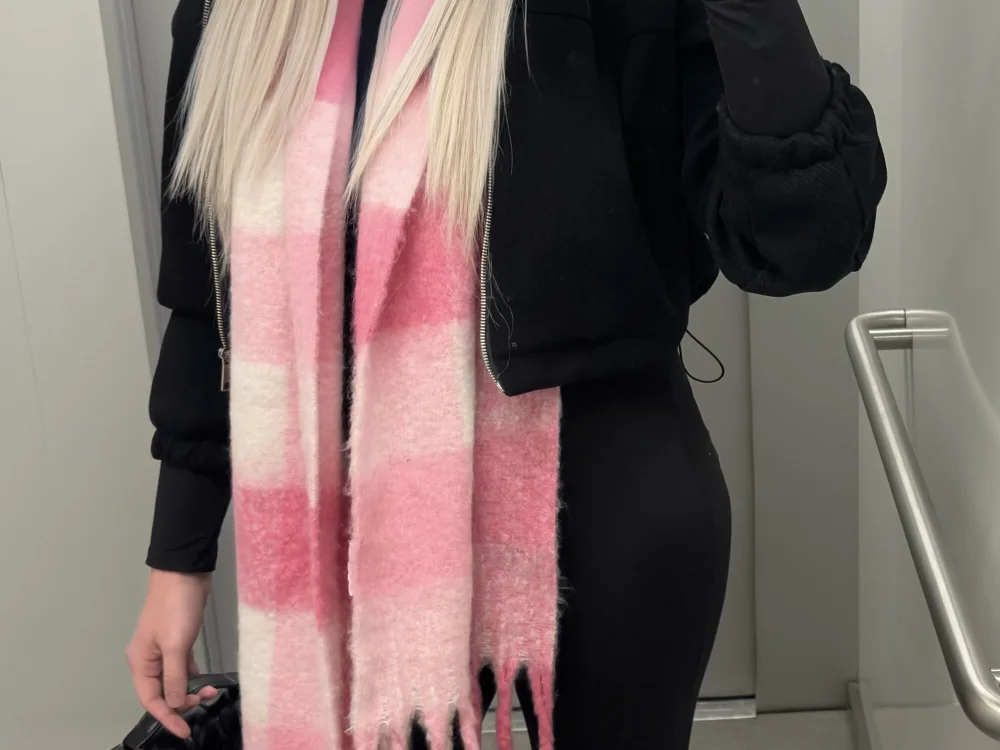 TsDajaXL's most recent online preview