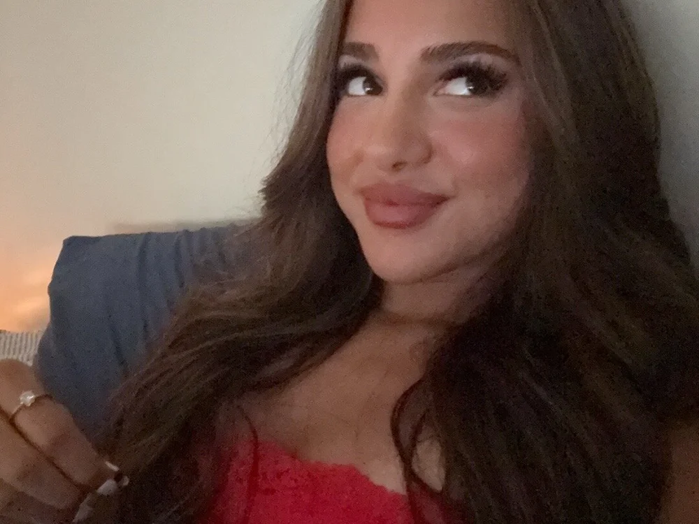 ItsMinaaa's Offline Chat Room