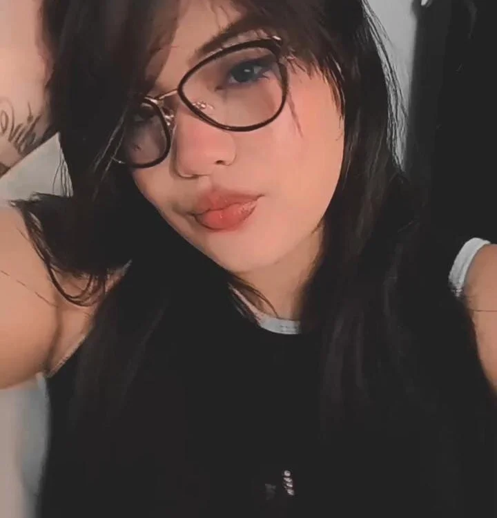 estasiiiixxx's Offline XXX Chat