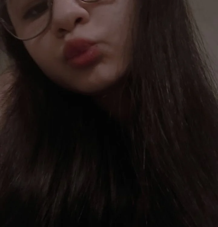 sofiakuss_ offline chatrum