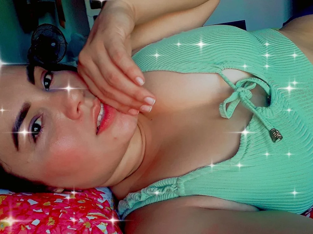 zoeynasus' Offline XXX Chat