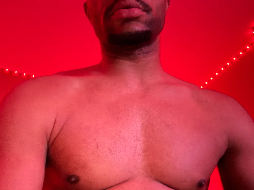 BLICKYY@xh Adlı Modelin Çevrimdışı XXX Sohbeti