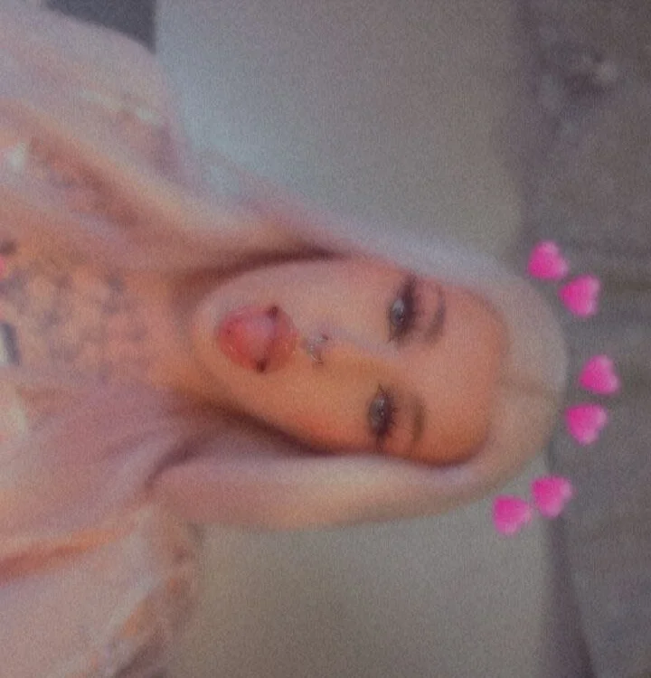 christina_trans_ Offline XXX-Chat