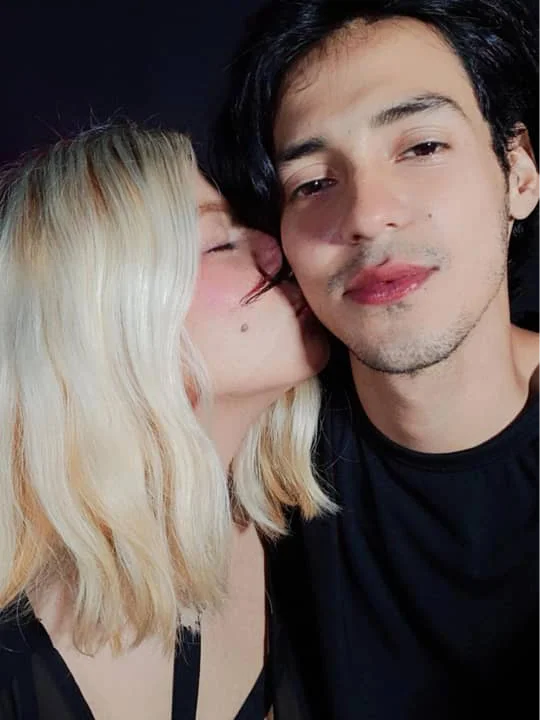 VIPER_N1: συνομιλία ΧΧΧ εκτός σύνδεσης