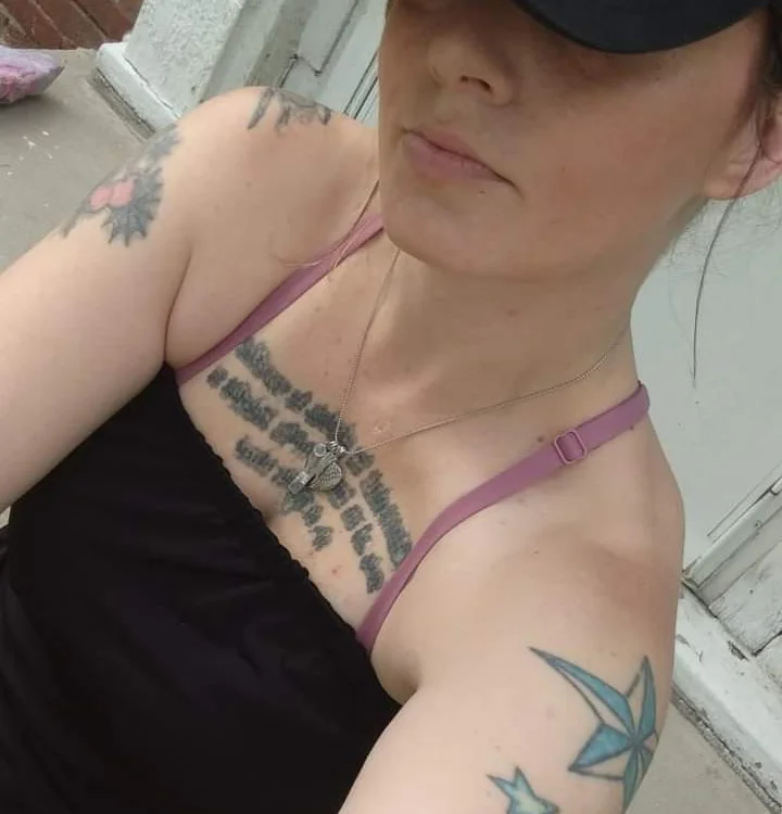 FemmeFatale00's Offline Chat Room