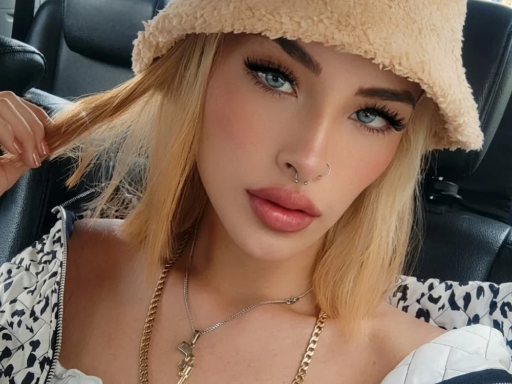 VIOLETA-1122 Chat XXX offline