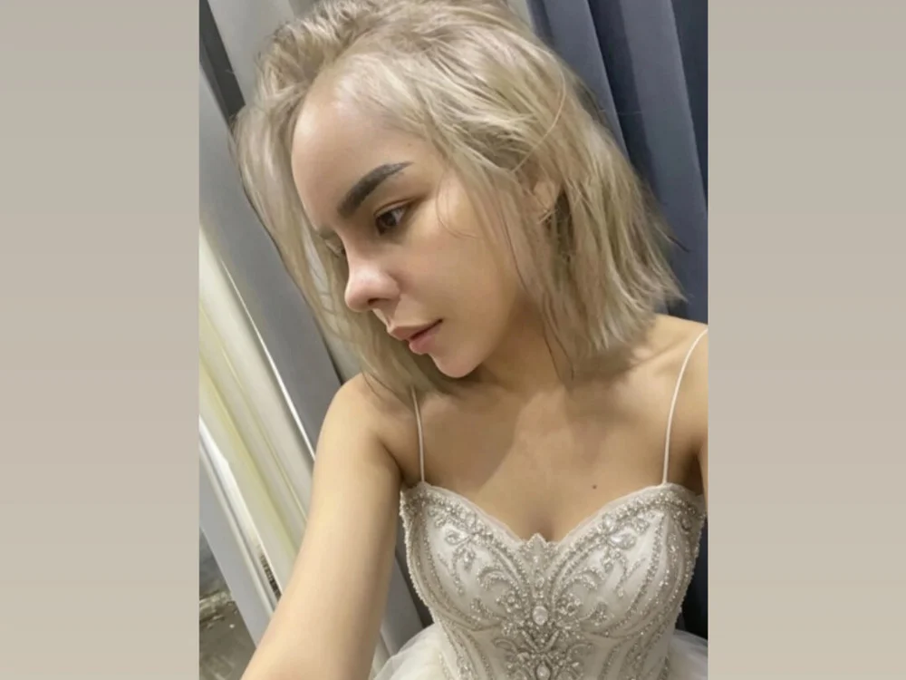 Chat +18 off-line de Divine___Eloeura